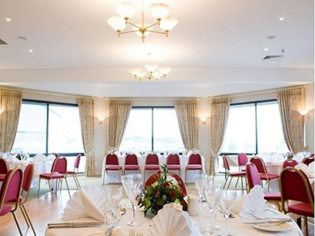 Malin Court Hotel And Restaurant آير المظهر الخارجي الصورة