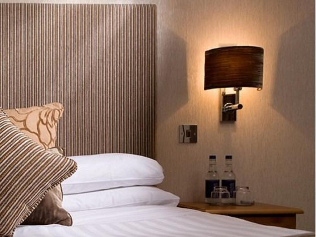 Malin Court Hotel And Restaurant آير الغرفة الصورة